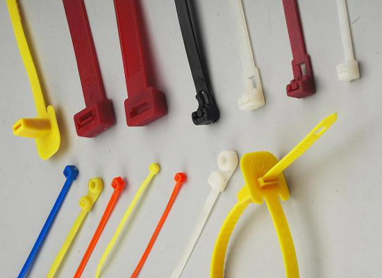 尼龍?jiān)鷰? alt=